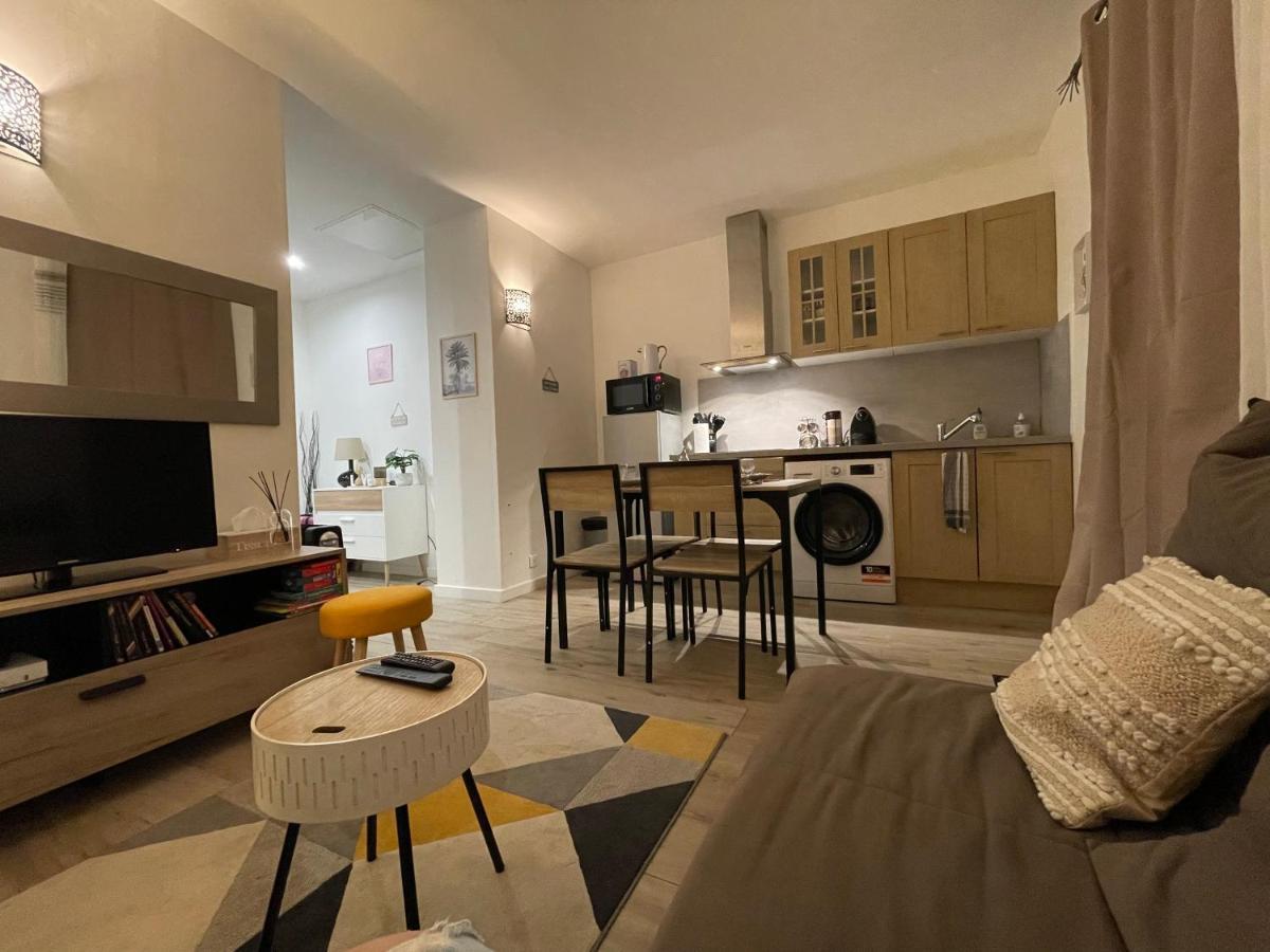Nice, Seaside Apartment *